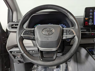2024 Toyota Sienna XLE 8 Passenger