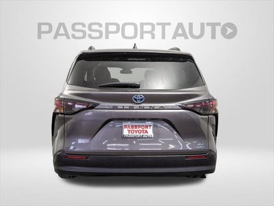 2024 Toyota Sienna XLE 8 Passenger