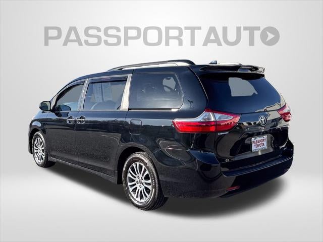 2019 Toyota Sienna XLE 8 Passenger