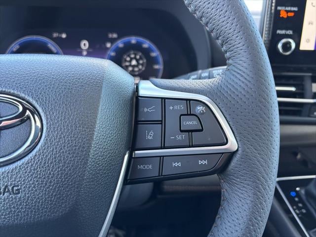 2025 Toyota Sienna Limited 7 Passenger