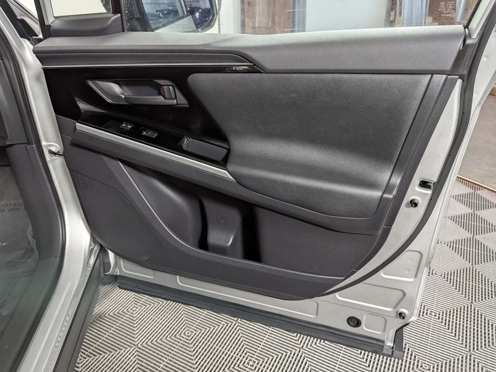 2024 Toyota bZ4X XLE