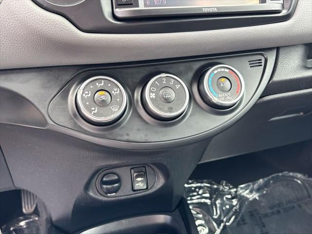 2015 Toyota Yaris LE