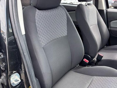 2015 Toyota Yaris LE